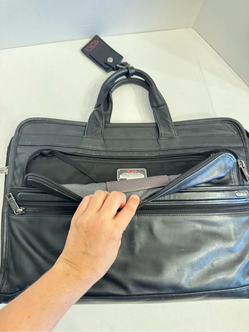 Tumi Leather Organizer Computer Brief Case 12